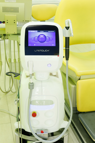 レーザー・ホワイトライトを用いた施術 ライトタッチレーザーについて｜まつうら歯科医院｜愛知県名古屋市